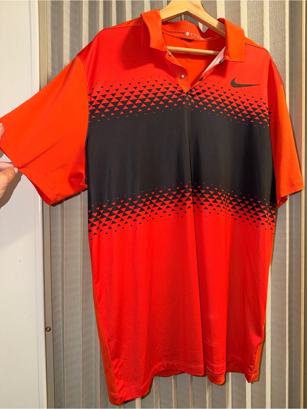 Nike golf Men’s tiger woods collection red/Orange and Black Geo-Pattern Polo